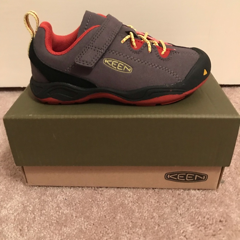 NIB Keen Boys Shoes Size 10